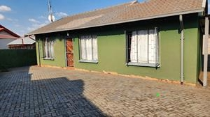 3 Bedroom Property for Sale in Tlhabane North West